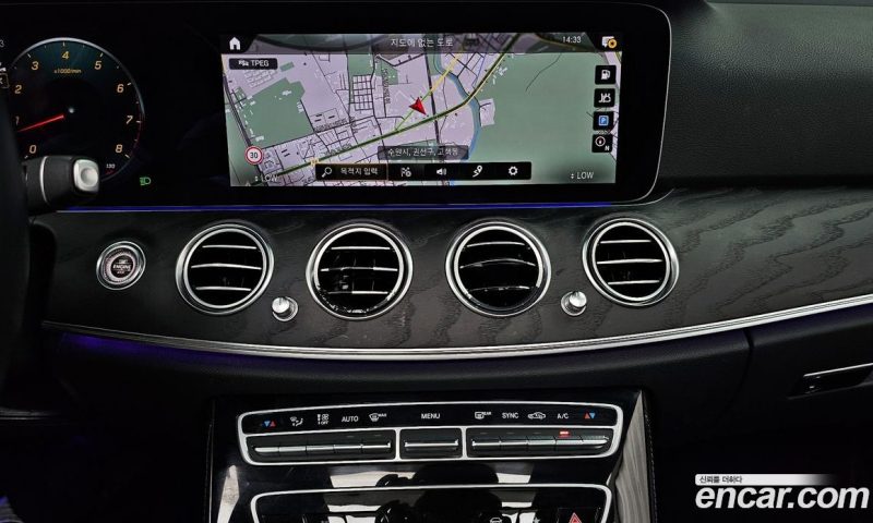 Mercedes Benz E-Class E250 Avantgarde