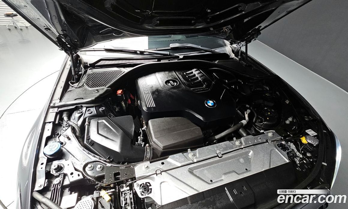 BMW 3-Series i320 Luxury