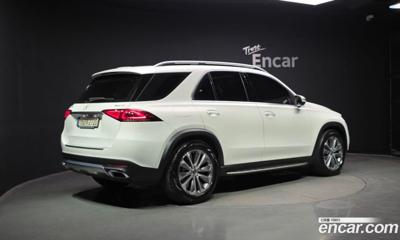 Mercedes Benz GLE-Class GLE300d 4MATIC