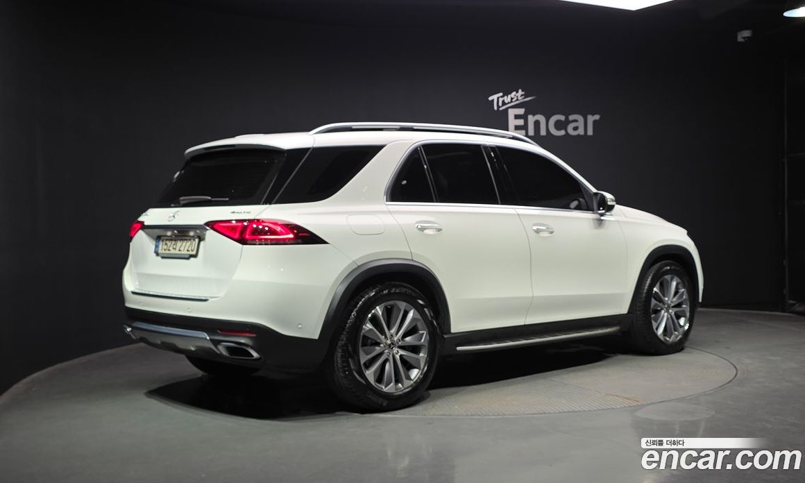 Mercedes Benz GLE-Class GLE300d 4MATIC