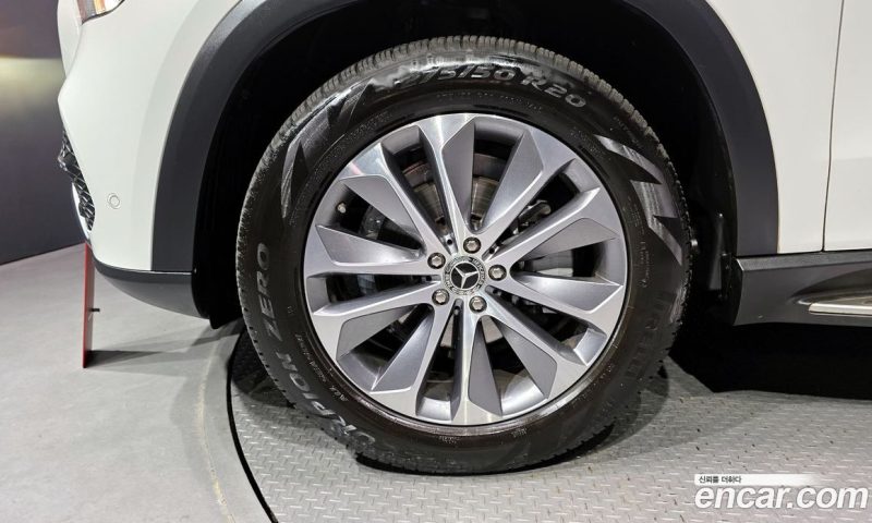 Mercedes Benz GLE-Class GLE300d 4MATIC