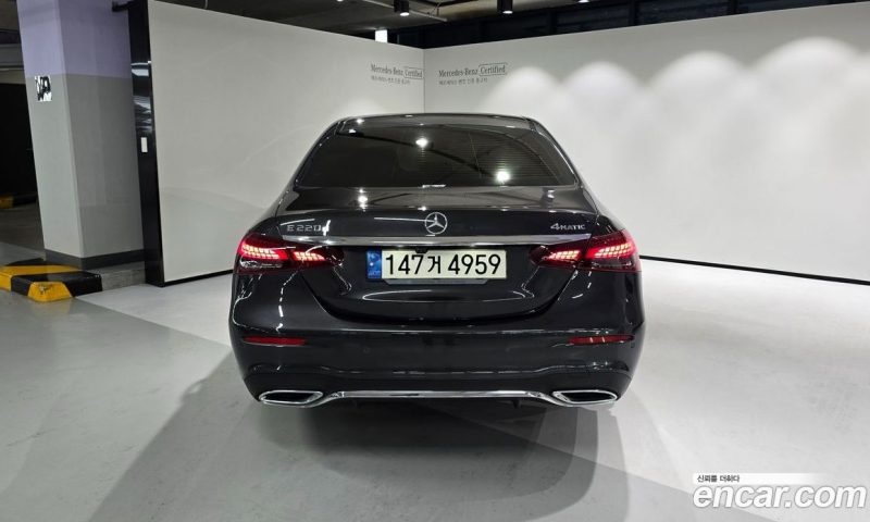 Mercedes Benz E-Class E220d 4MATIC AMG Line