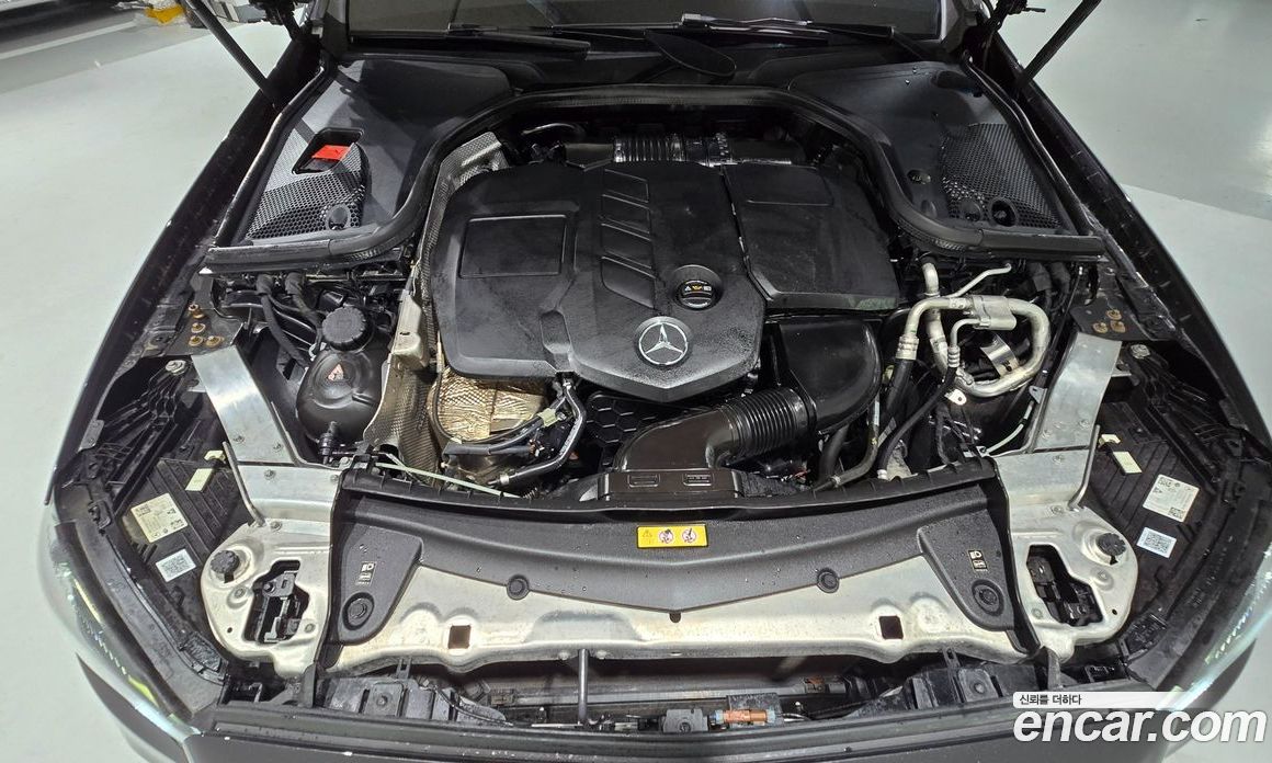 Mercedes Benz E-Class E220d 4MATIC AMG Line