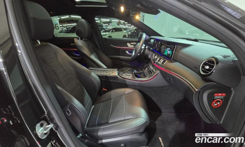 Mercedes Benz E-Class E220d 4MATIC AMG Line