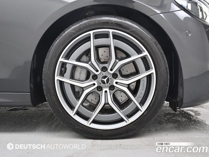 Mercedes Benz E-Class E220d 4MATIC AMG Line