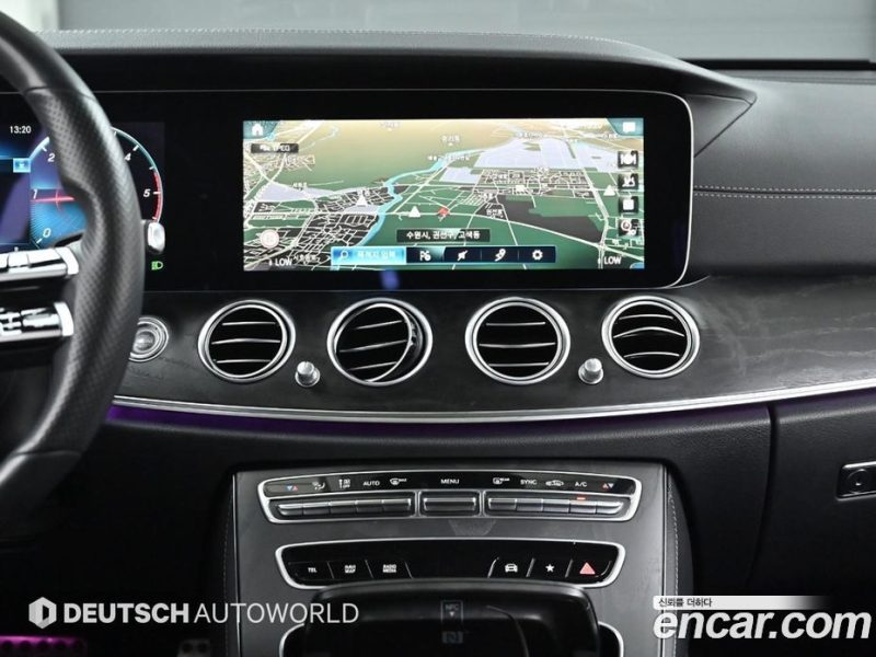 Mercedes Benz E-Class E220d 4MATIC AMG Line