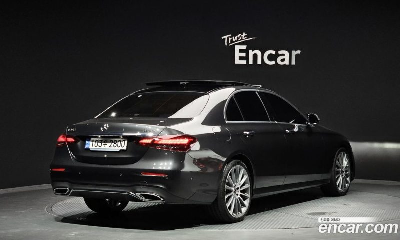 Mercedes Benz E-Class E350 4MATIC AMG Line