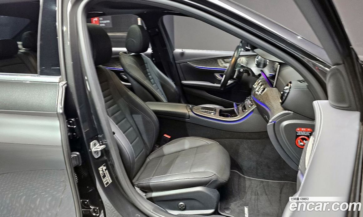 Mercedes Benz E-Class E350 4MATIC AMG Line
