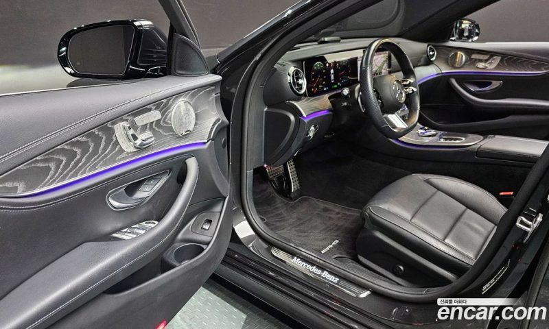 Mercedes Benz E-Class E350 4MATIC AMG Line