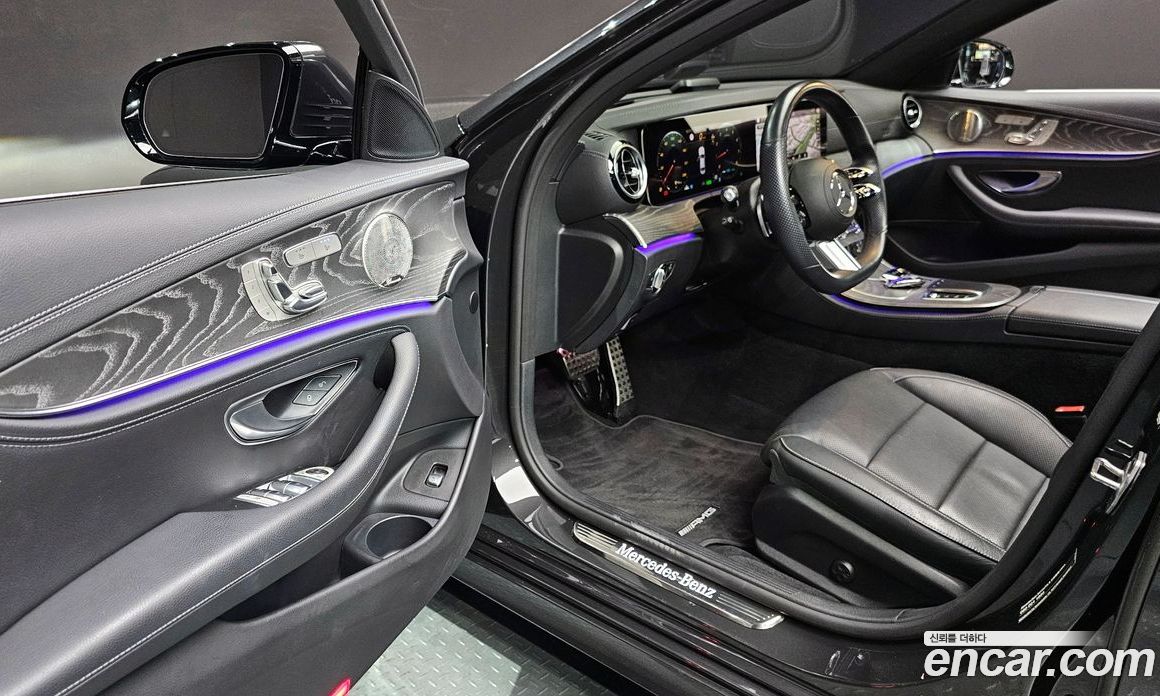 Mercedes Benz E-Class E350 4MATIC AMG Line