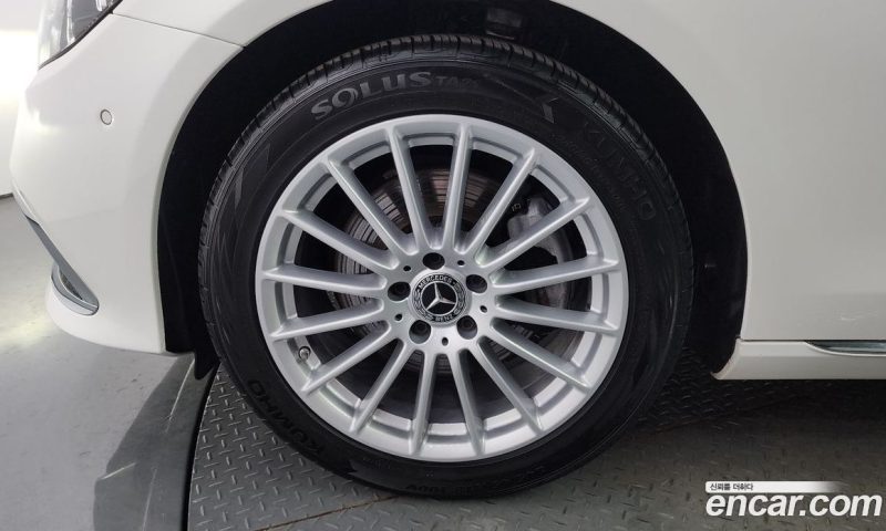Mercedes Benz E-Class E250 Exclusive