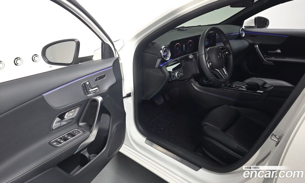 Mercedes Benz A-Class A220 Hatchback