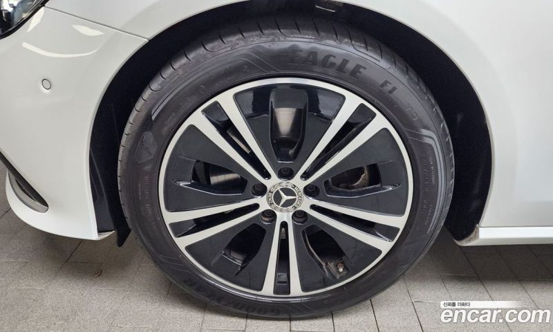 Mercedes Benz E-Class E250 Avantgarde