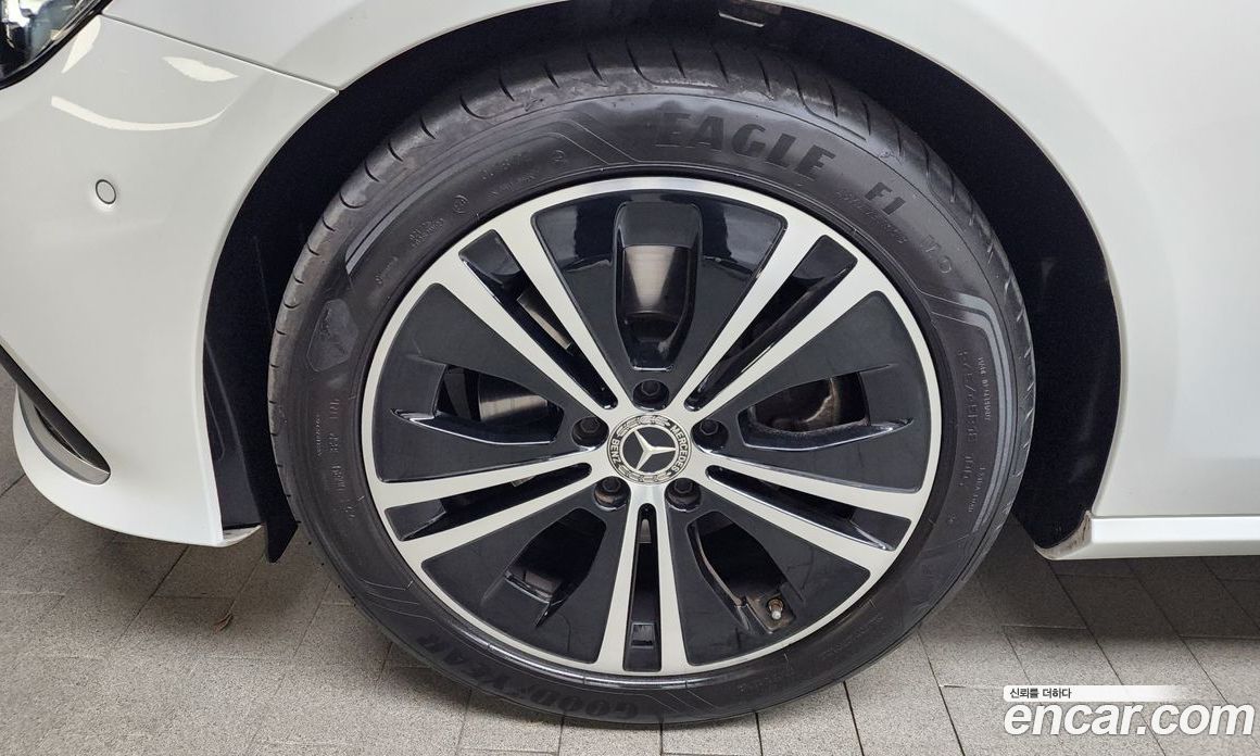 Mercedes Benz E-Class E250 Avantgarde