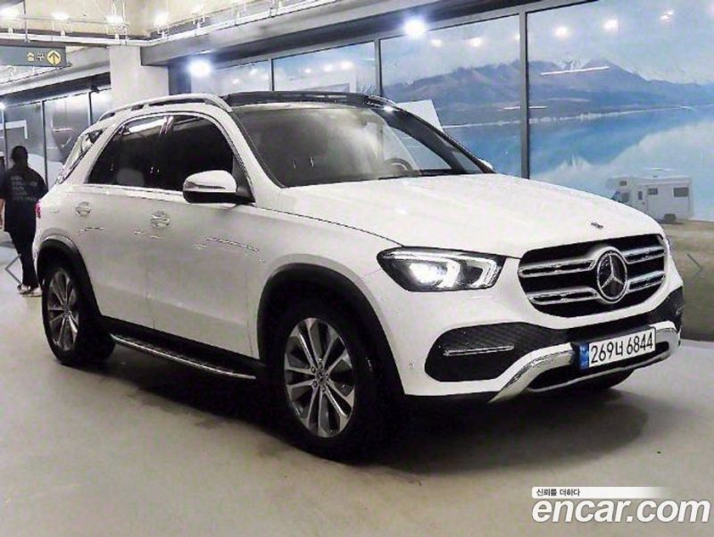 Mercedes Benz GLE-Class GLE300d 4MATIC