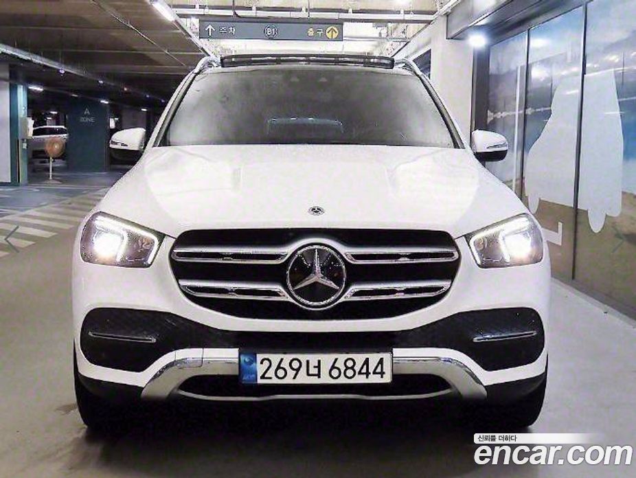 Mercedes Benz GLE-Class GLE300d 4MATIC