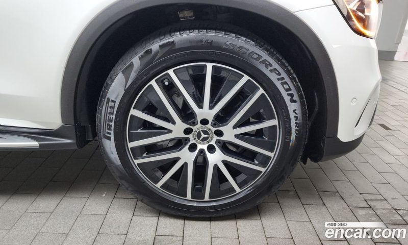 Mercedes Benz GLC-Class GLC220 D 4MATIC