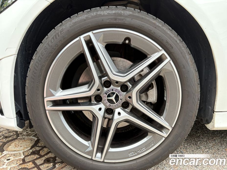 Mercedes Benz C-Class C200 AMG Line