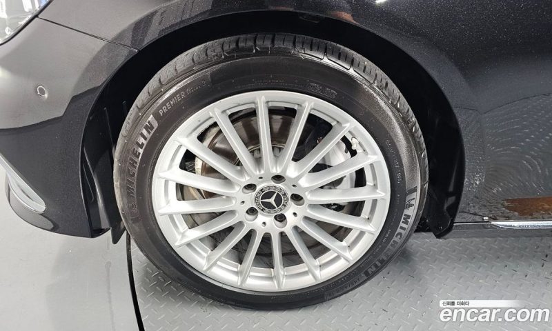 Mercedes Benz E-Class E250 Exclusive