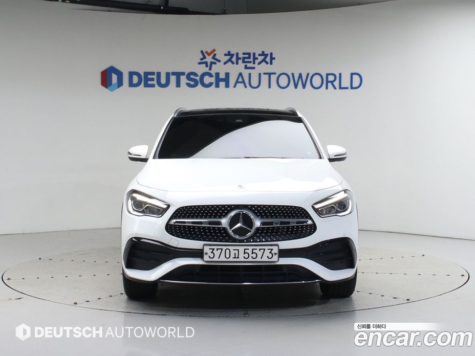 Mercedes Benz GLA-Class GLA250 4MATIC