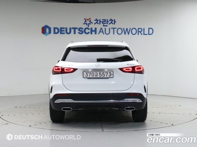 Mercedes Benz GLA-Class GLA250 4MATIC