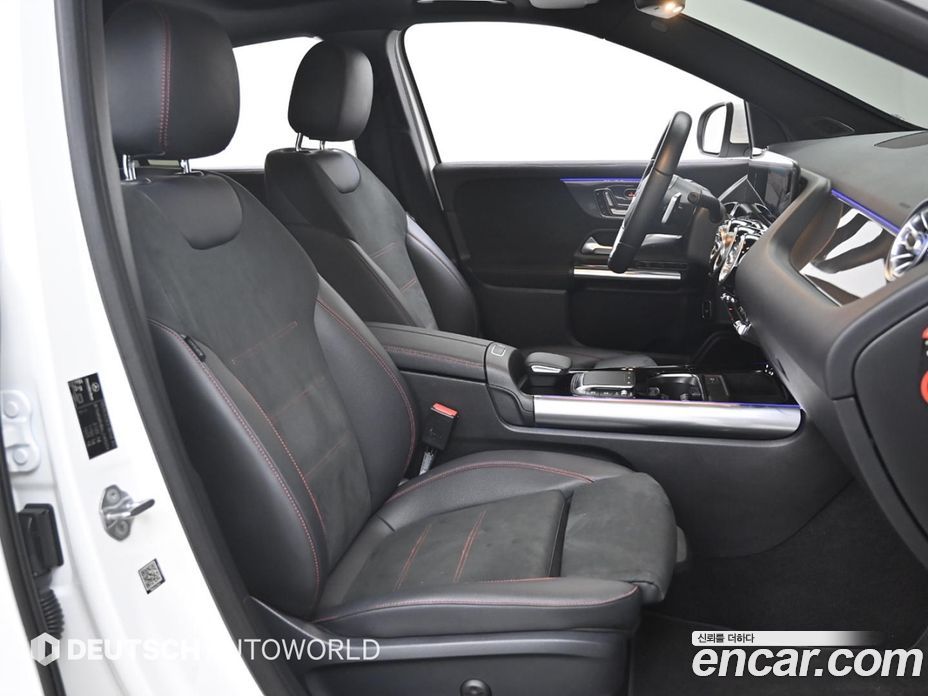 Mercedes Benz GLA-Class GLA250 4MATIC