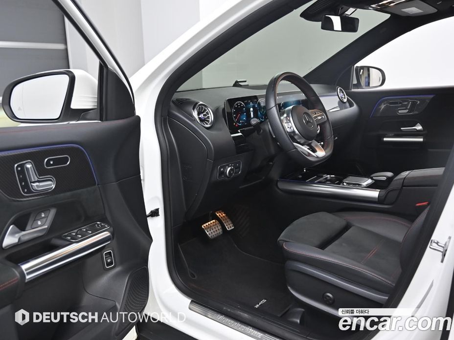 Mercedes Benz GLA-Class GLA250 4MATIC