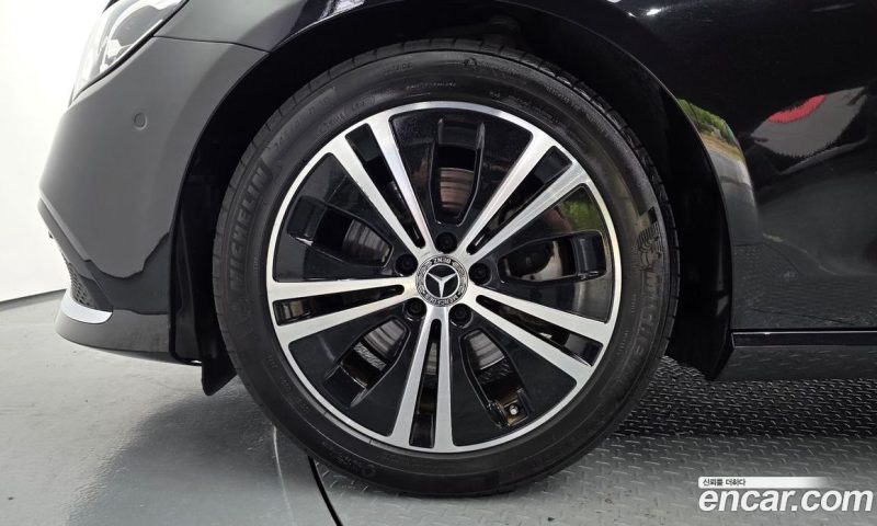 Mercedes Benz E-Class E250 Avantgarde