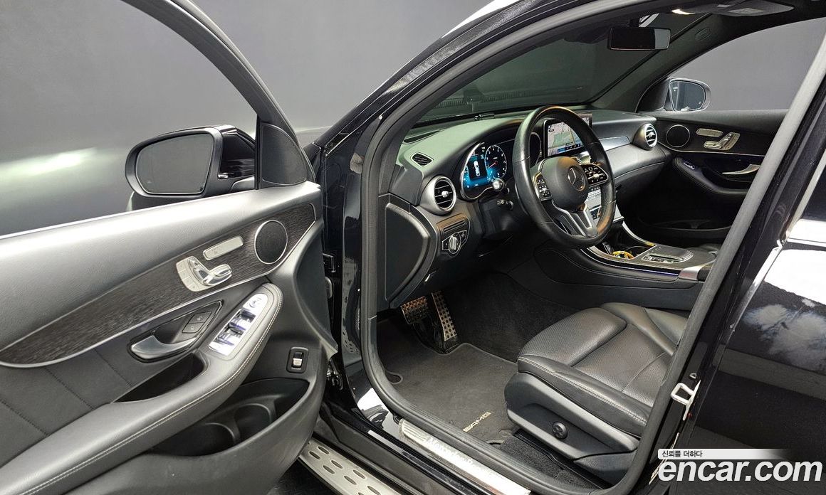 Mercedes Benz GLC-Class GCL300 4MATIC Coupe