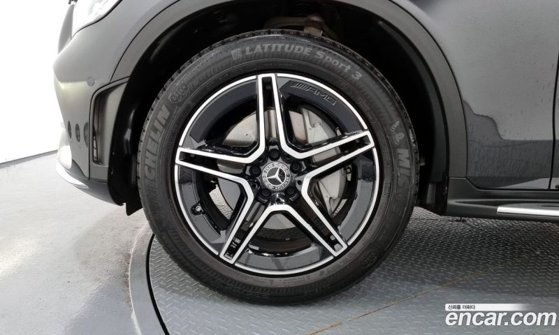 Mercedes Benz GLC-Class GCL300 4MATIC Coupe