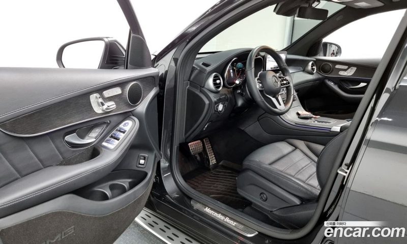 Mercedes Benz GLC-Class GCL300 4MATIC Coupe