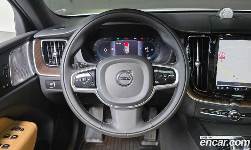 Volvo XC60 B6 Inscirtion