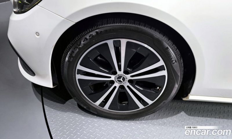 Mercedes Benz E-Class E250 Avantgarde