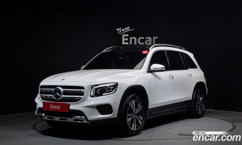 Mercedes Benz GLB-Class GLB220