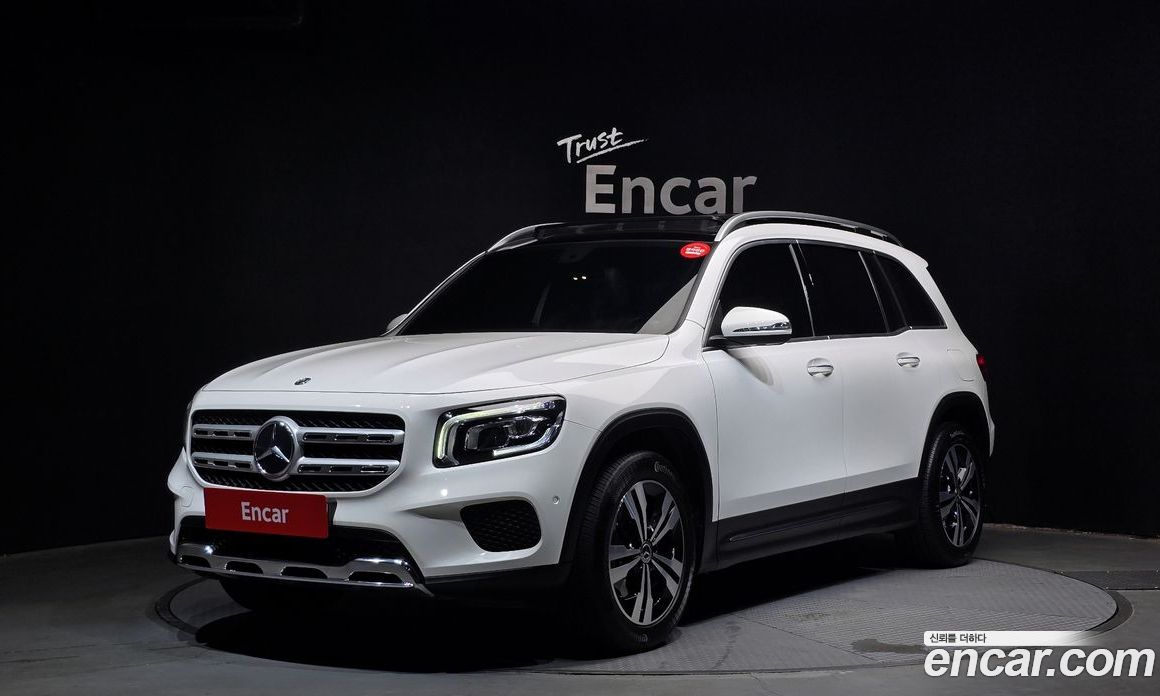 Mercedes Benz GLB-Class GLB220