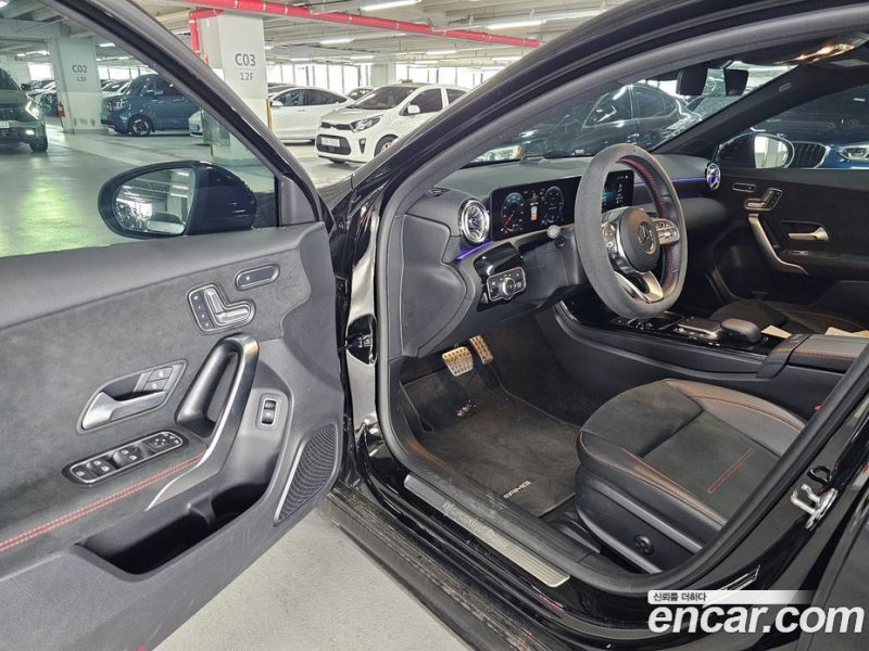 Mercedes Benz A-Class A250 4MATIC Sedan