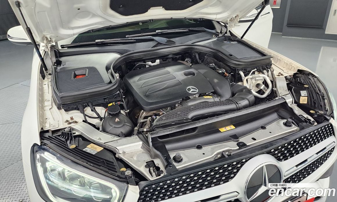 Mercedes Benz GLC-Class GCL300 4MATIC Coupe