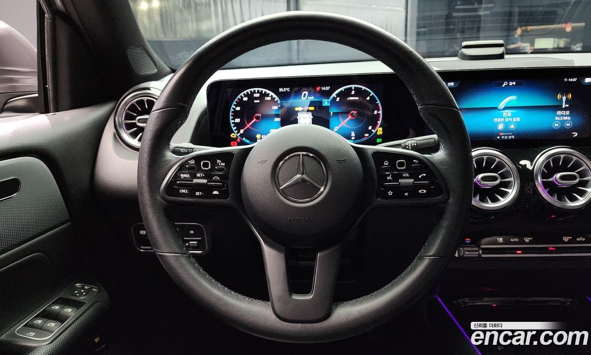 Mercedes Benz GLB-Class GLB200 D