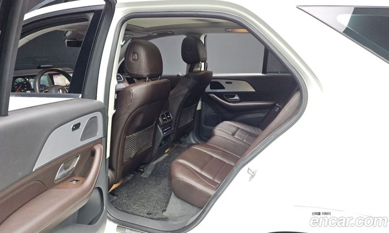 Mercedes Benz GLE-Class GLE300d 4MATIC