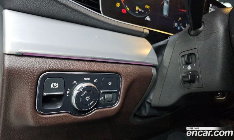 Mercedes Benz GLE-Class GLE300d 4MATIC
