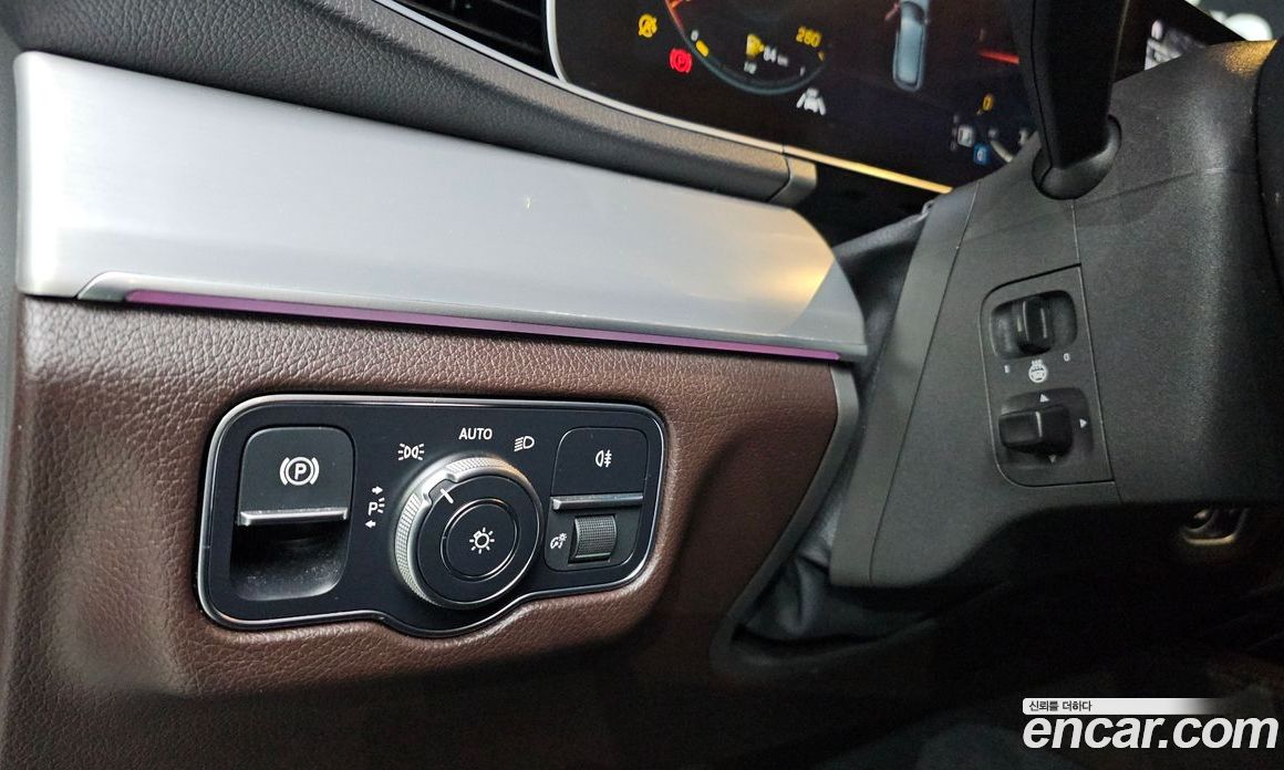 Mercedes Benz GLE-Class GLE300d 4MATIC