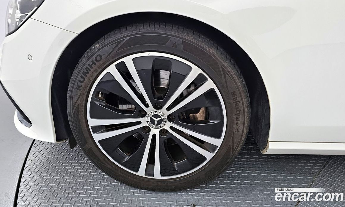 Mercedes Benz E-Class E250 Avantgarde