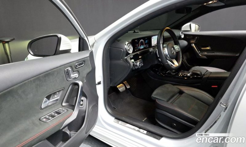 Mercedes Benz A-Class AMG A35 4MATIC Sedan
