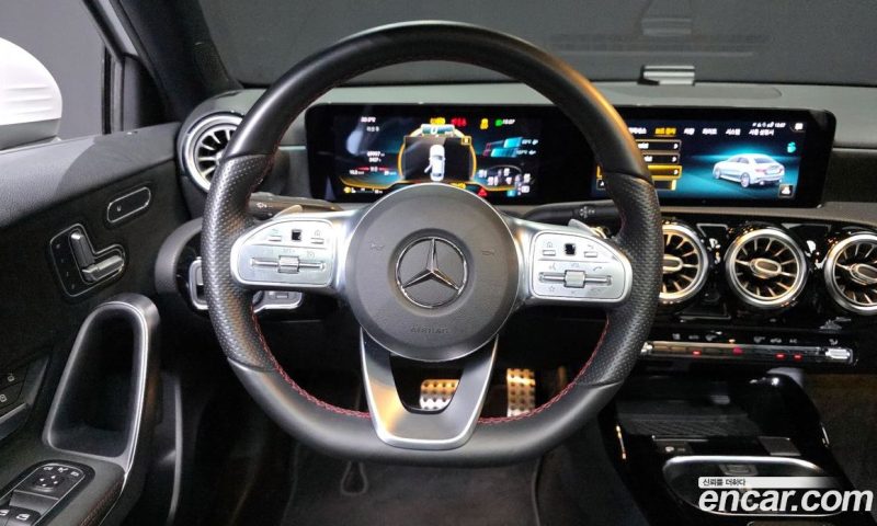 Mercedes Benz A-Class AMG A35 4MATIC Sedan