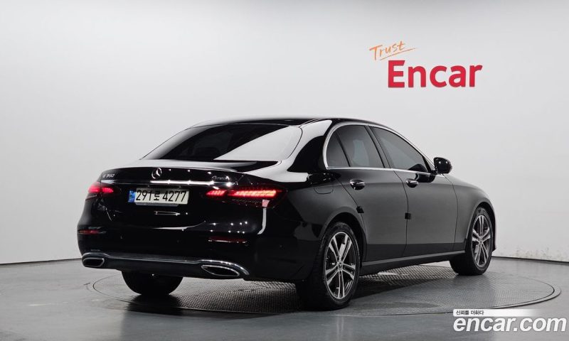 Mercedes Benz E-Class E350 4MATIC Avantgarde