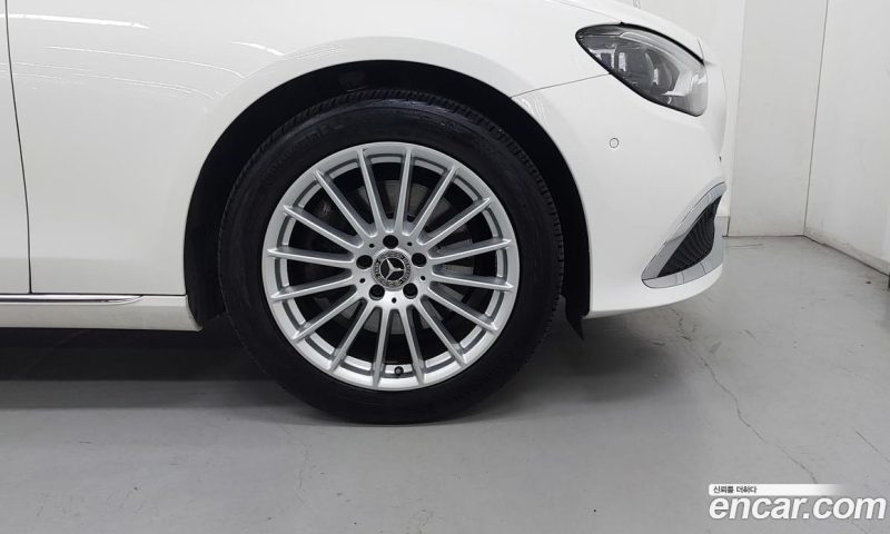 Mercedes Benz E-Class E250 Exclusive