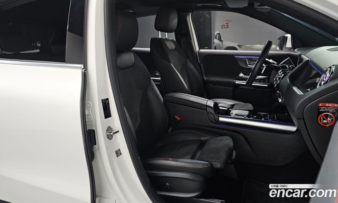 Mercedes Benz GLA-Class GLA250 4MATIC