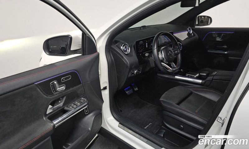 Mercedes Benz GLA-Class GLA250 4MATIC