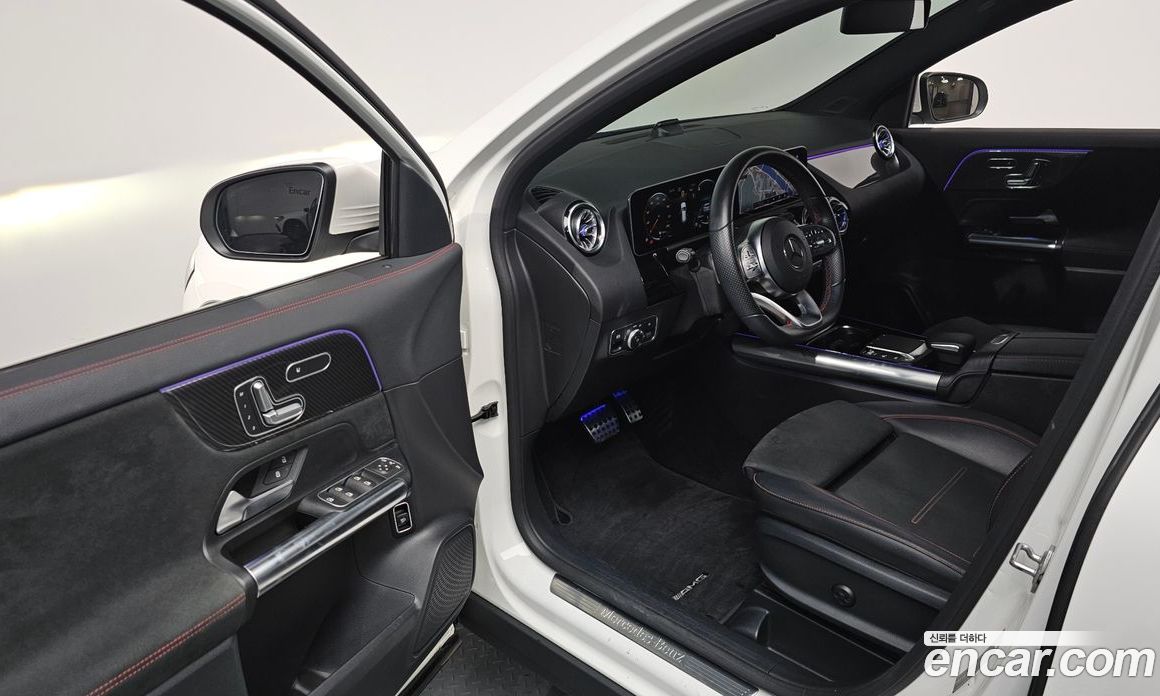 Mercedes Benz GLA-Class GLA250 4MATIC