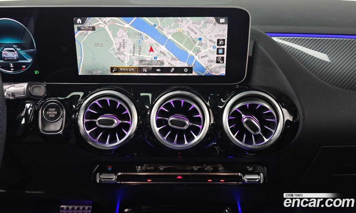 Mercedes Benz GLA-Class GLA250 4MATIC